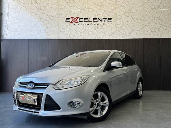 FORD FOCUS 1.6 S 16V FLEX 4P MANUAL FORD FOCUS 1.6 S 16V FLEX 4P MANUAL